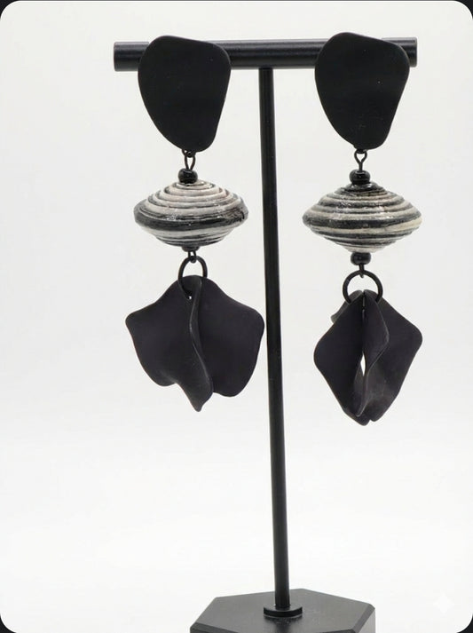 Midnight Twirl Drop Earrings